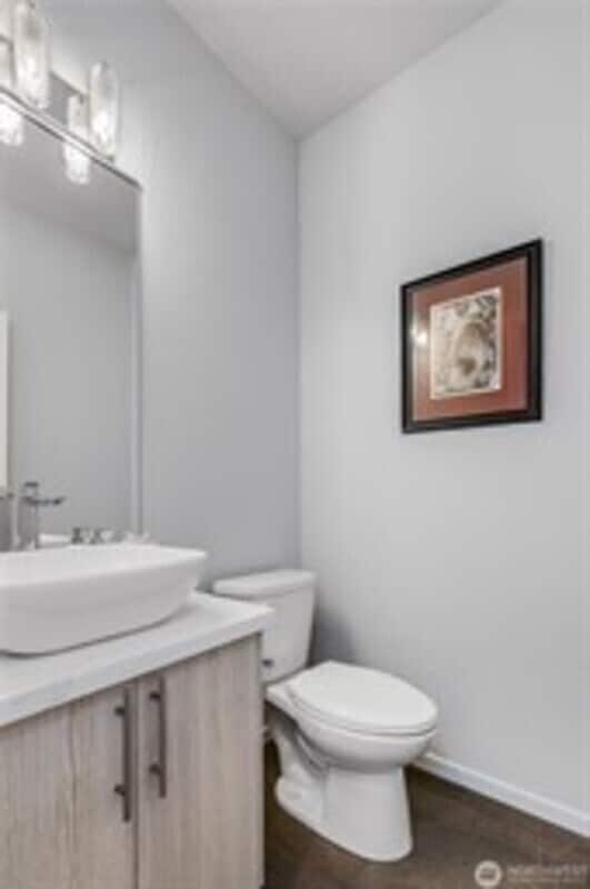 Building Photo - 732 26th Ave S