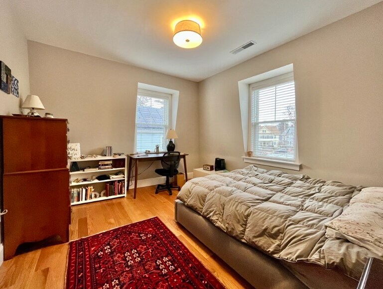 Building Photo - 9 Sherman St