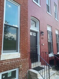 Building Photo - 831 E Chase St