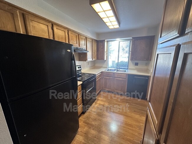 Building Photo - 1105 Excalibur Dr