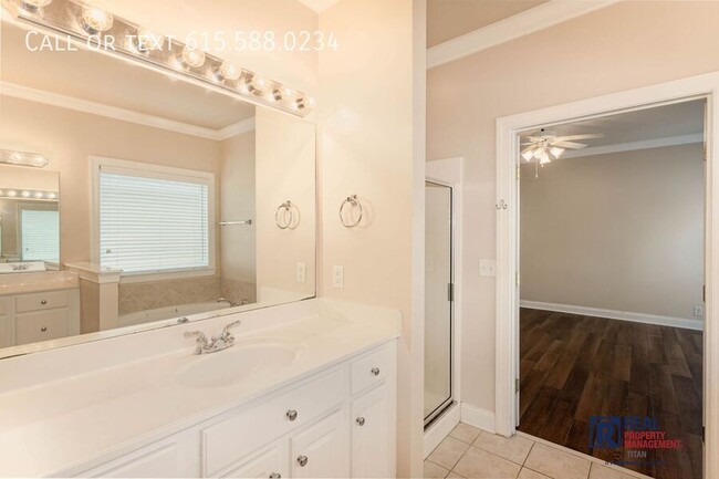 Building Photo - 1210 Olympia Pl
