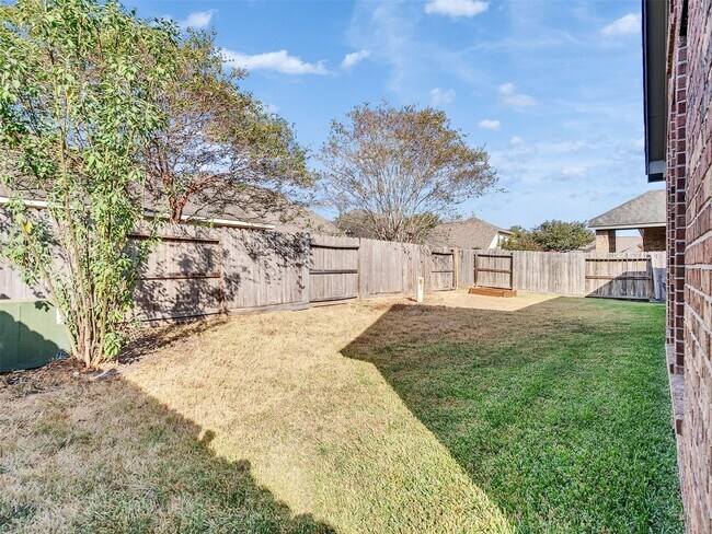 Building Photo - 24514 Bella Florence Dr