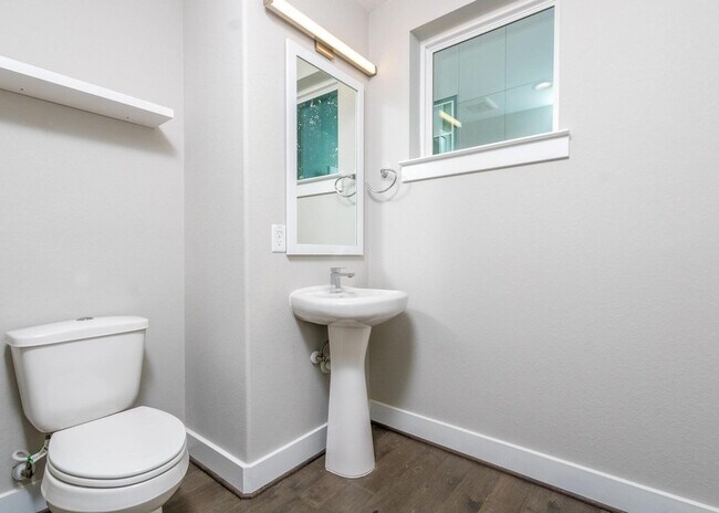 Building Photo - 8409 Hempstead Rd