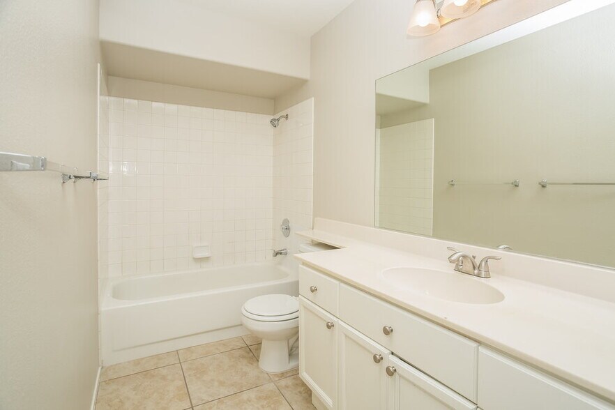 Building Photo - 4416 W La Madre Way
