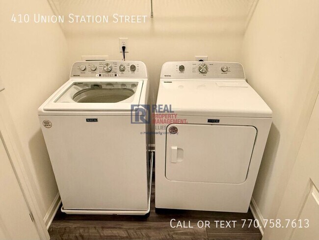 Building Photo - 410 Union Station St