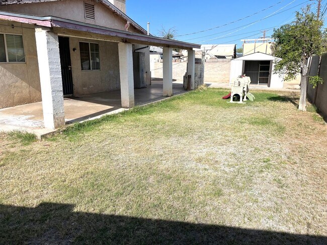 Building Photo - 4 Bedroom Single Family Home in Phoenix
