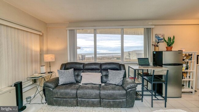 Building Photo - 108 S Montpelier Ave