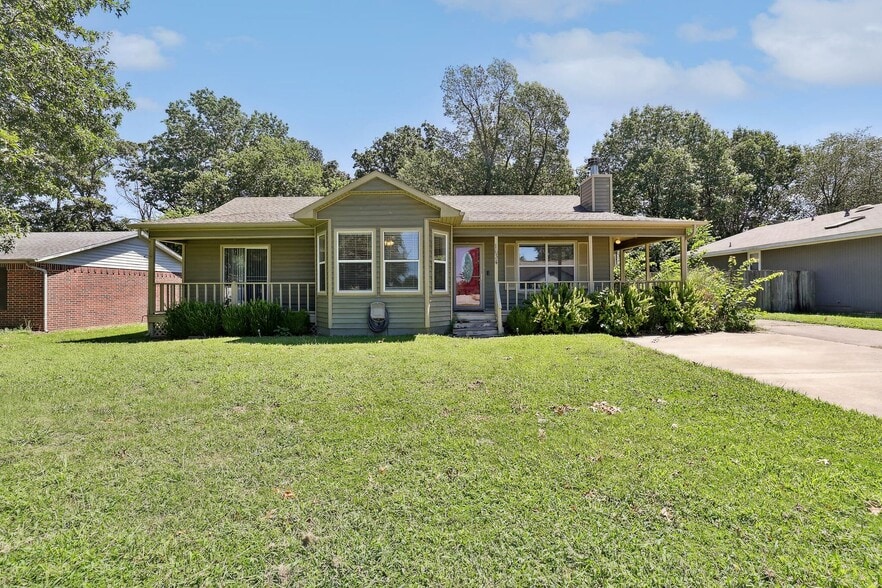 Building Photo - 1634 N Salem Rd