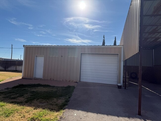 Building Photo - 15 N Broken Bow Cir