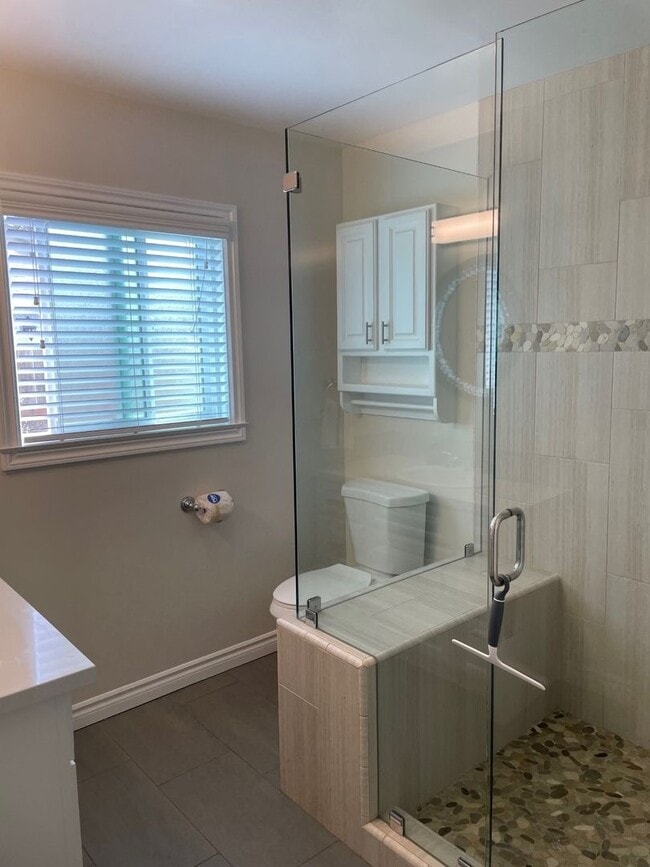 Building Photo - Beautiful Southwood Home for Lease