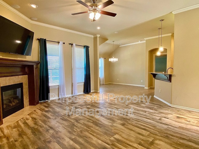 Building Photo - 2409 Austrian Pine Dr