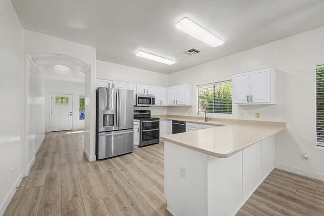 Building Photo - 3533 E Joseph Way