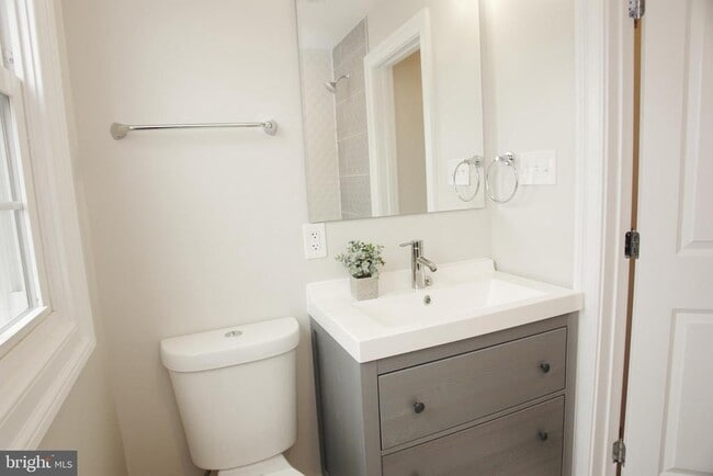 Building Photo - 12307 Chesterton Dr