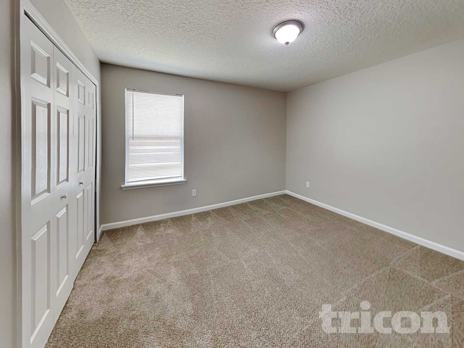 Building Photo - 11982 Alexandra Dr