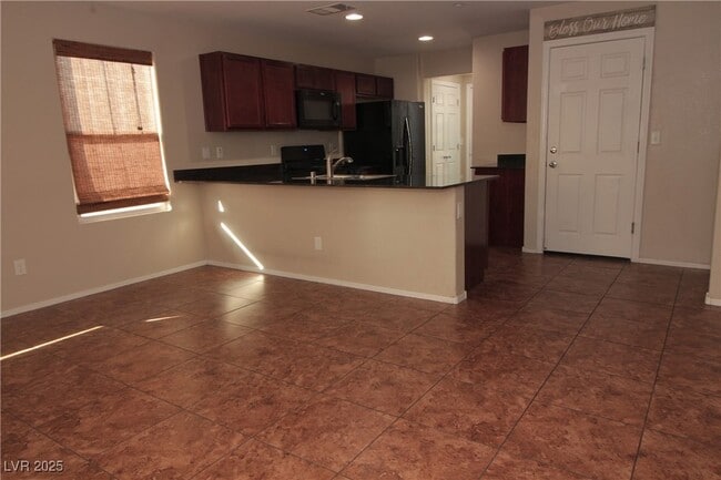 Building Photo - 676 Swift Eagle Ave