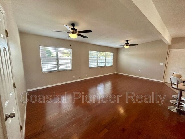 Building Photo - 4106 W San Rafael St