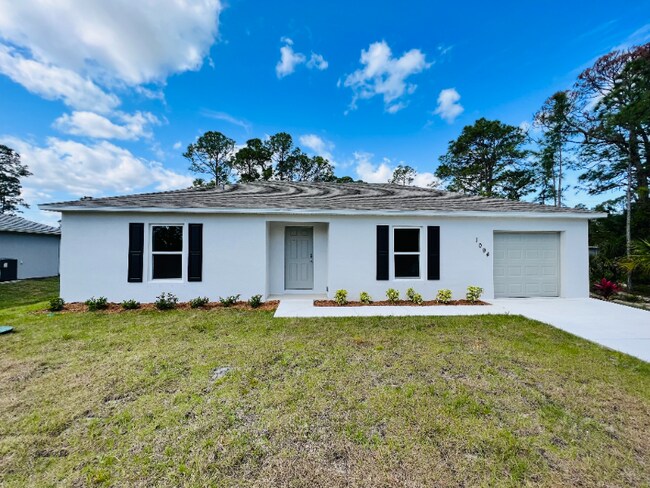 Building Photo - 1094 Harlingen Rd SW