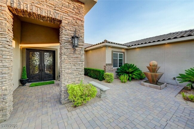 Building Photo - 5595 El Camino Rd