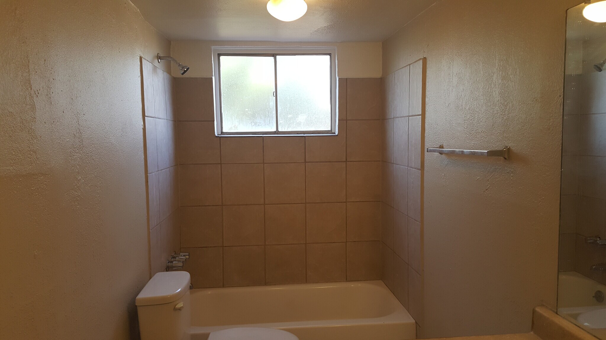 Building Photo - 1123 E Sierra Vista Dr