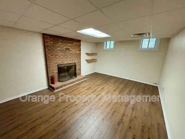 Building Photo - 193 Heather Dr