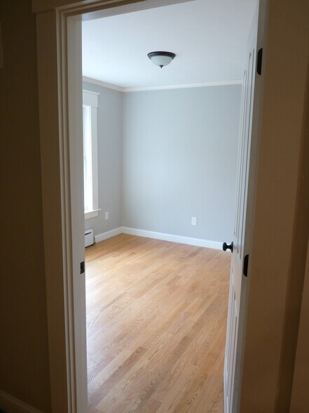 Building Photo - 31 Woodbine St