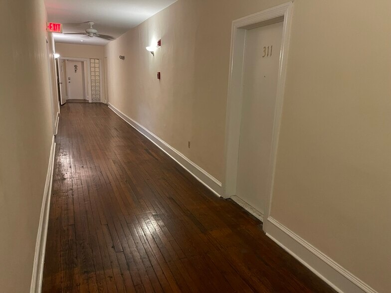 Building Photo - 536 14th St