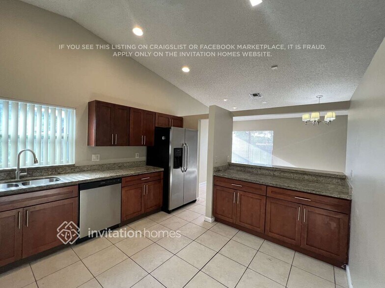 Building Photo - 9821 NW 41st Ct