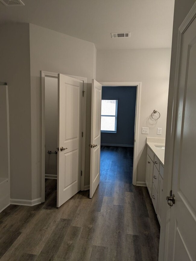 Building Photo - Beautiful 2 Bedroom 2 Bath off of Meriweather Road. *Coming Soon*