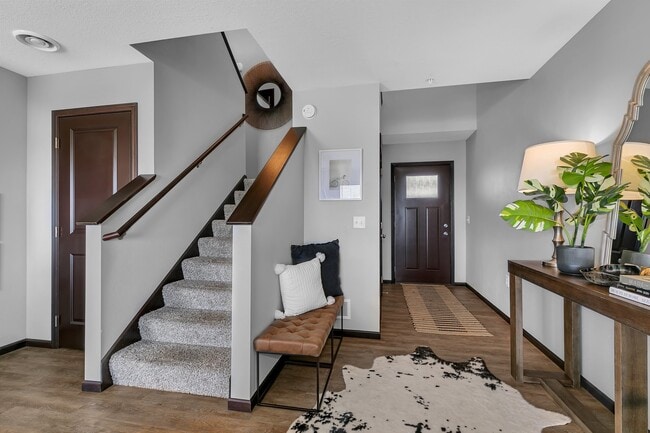 Building Photo - 1244 7th Ave S