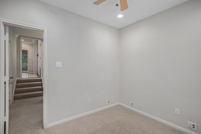 Building Photo - 4655 Spruce St