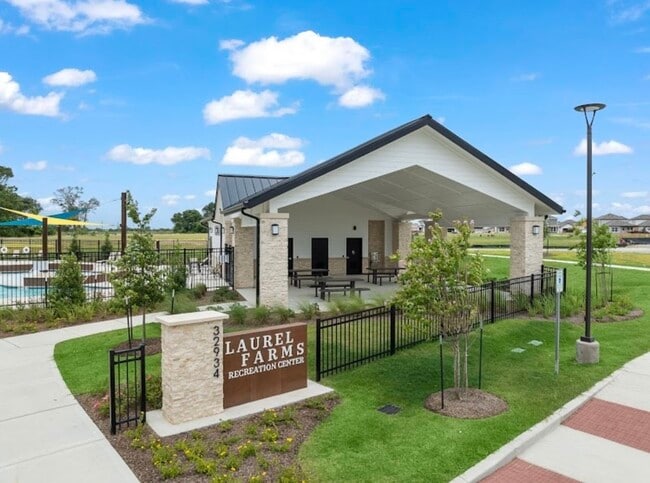 Building Photo - 4018 Ancient Honor Dr