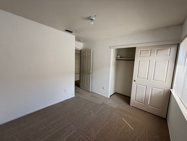 Building Photo - 6415 Shasta Creek Way