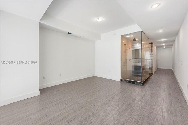 Building Photo - 1100 Biscayne Blvd