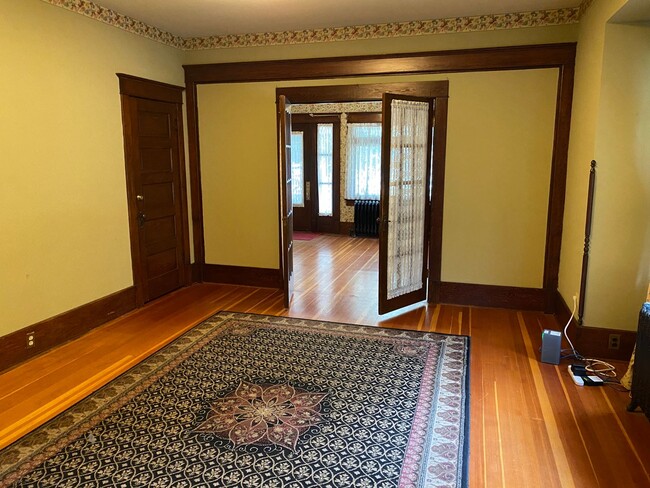 Building Photo - Stunning home in Downtown Longmont