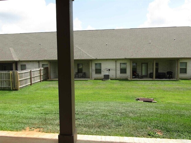 Building Photo - 713 Brambling Ct