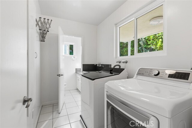 Building Photo - 11400 Dona Lola Dr