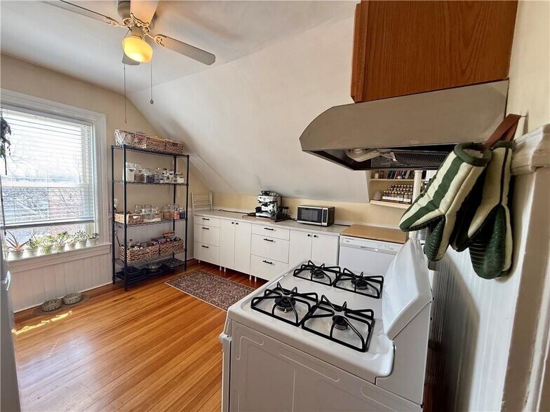 Building Photo - 38 Georgia Ave