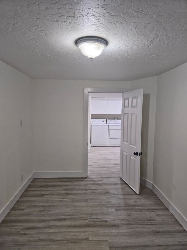 Building Photo - 3723 Kewanee Dr