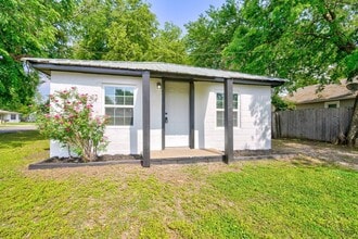 Building Photo - 2 bed, 1 bath home in Norman, OK