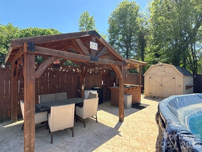 Building Photo - 6814 Pence Rd