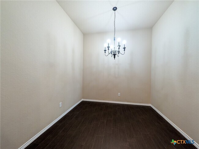 Building Photo - 296 Rosalie Dr