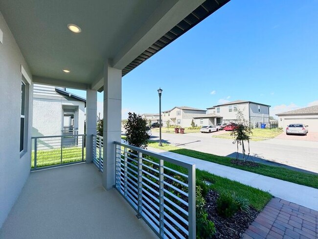 Building Photo - Stunning 3/2.5 Brand New Modern Home with ...