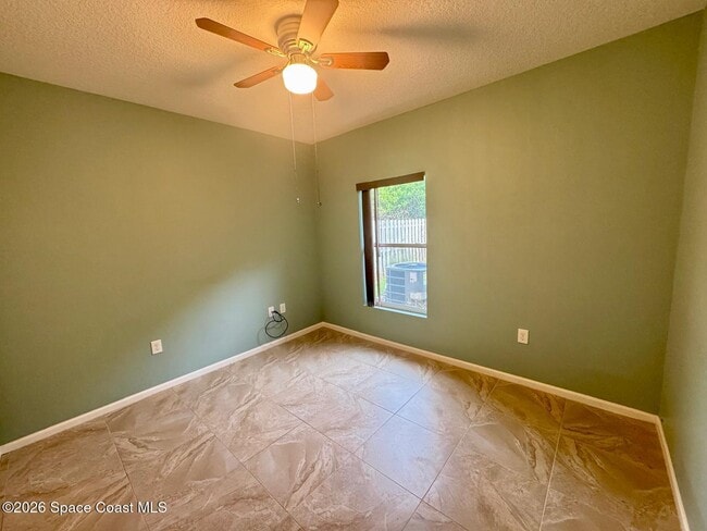 Building Photo - 3750 Aria Dr