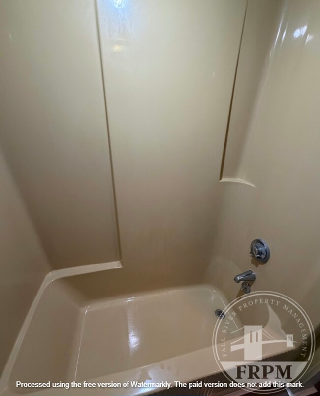 Building Photo - 318 Wood St