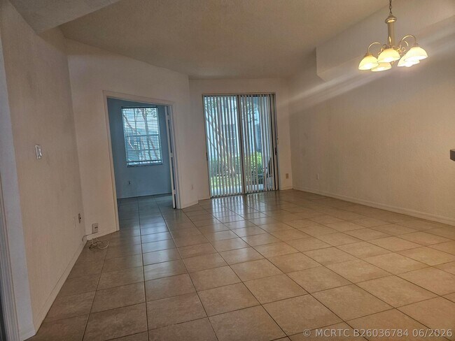 Building Photo - 781 SW 148th Ave