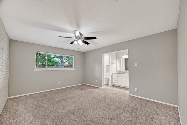 Building Photo - 16614 Blackhawk Blvd