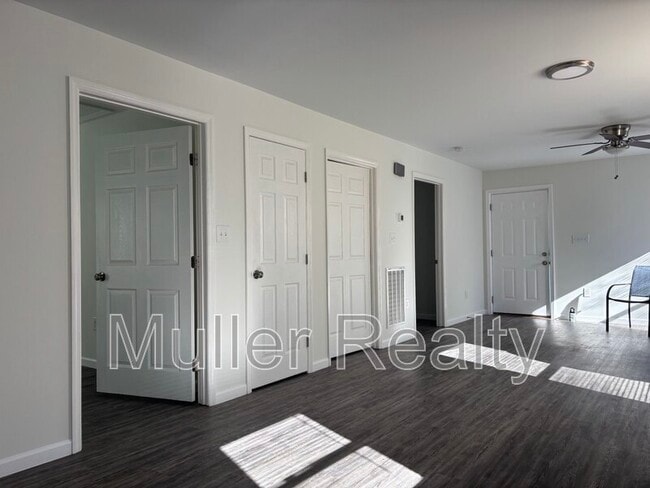 Building Photo - 1732 Jourolman Ave