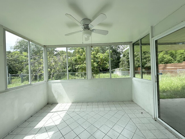 Building Photo - "Charming 3-Bed Oasis with 2 Baths in New ...