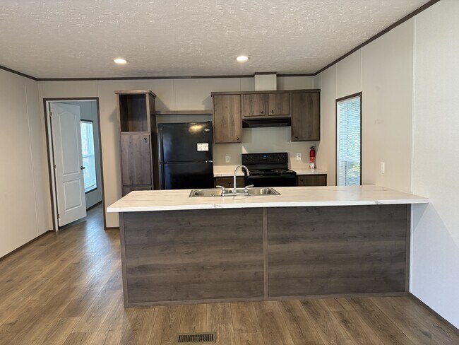 Building Photo - 414 Chloe Cir