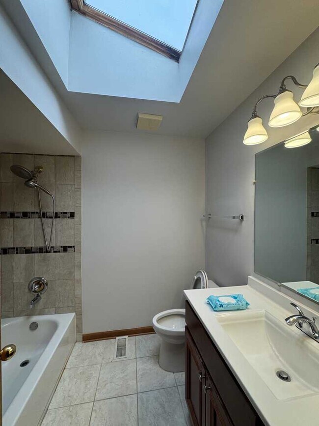 Building Photo - 15438 Sulky Dr